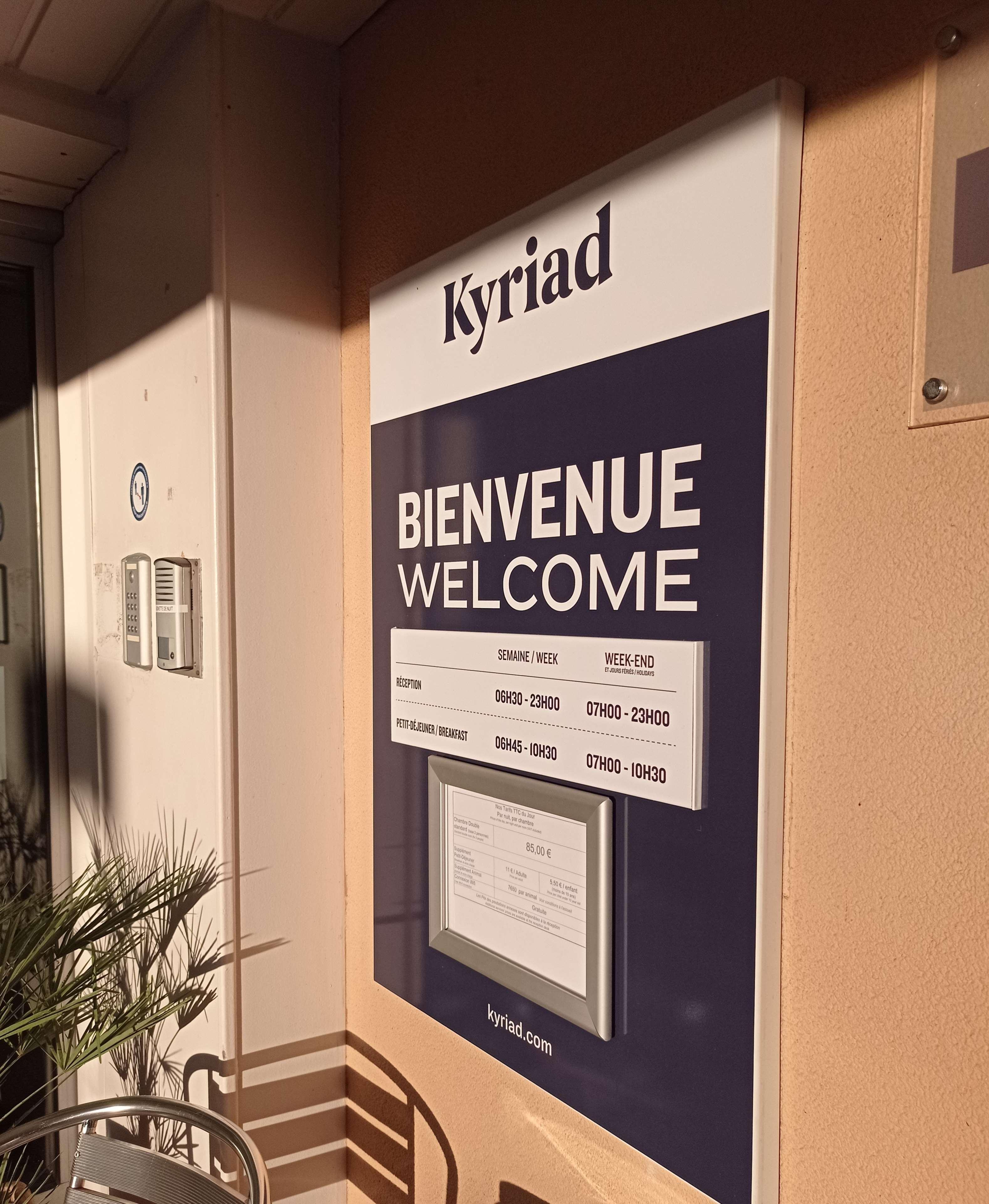 Kyriad Villefranche Sur Saone Exterior foto