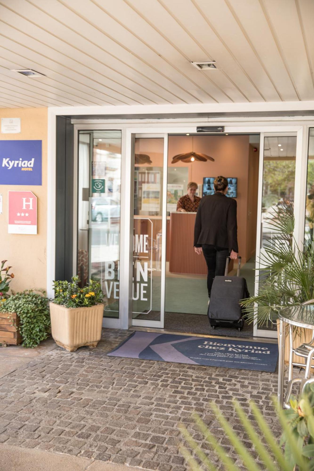 Kyriad Villefranche Sur Saone Exterior foto